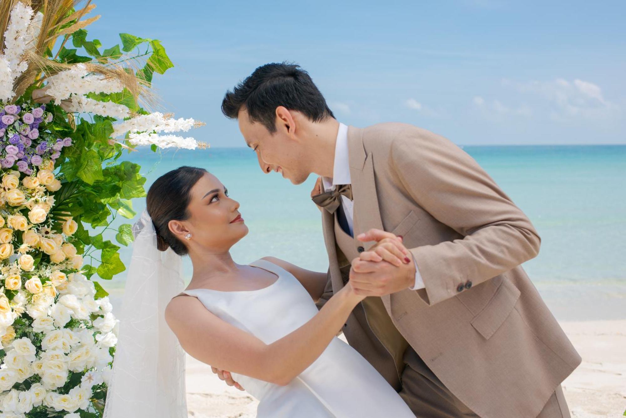 Nirwana Beach Club Lagoi Luaran gambar