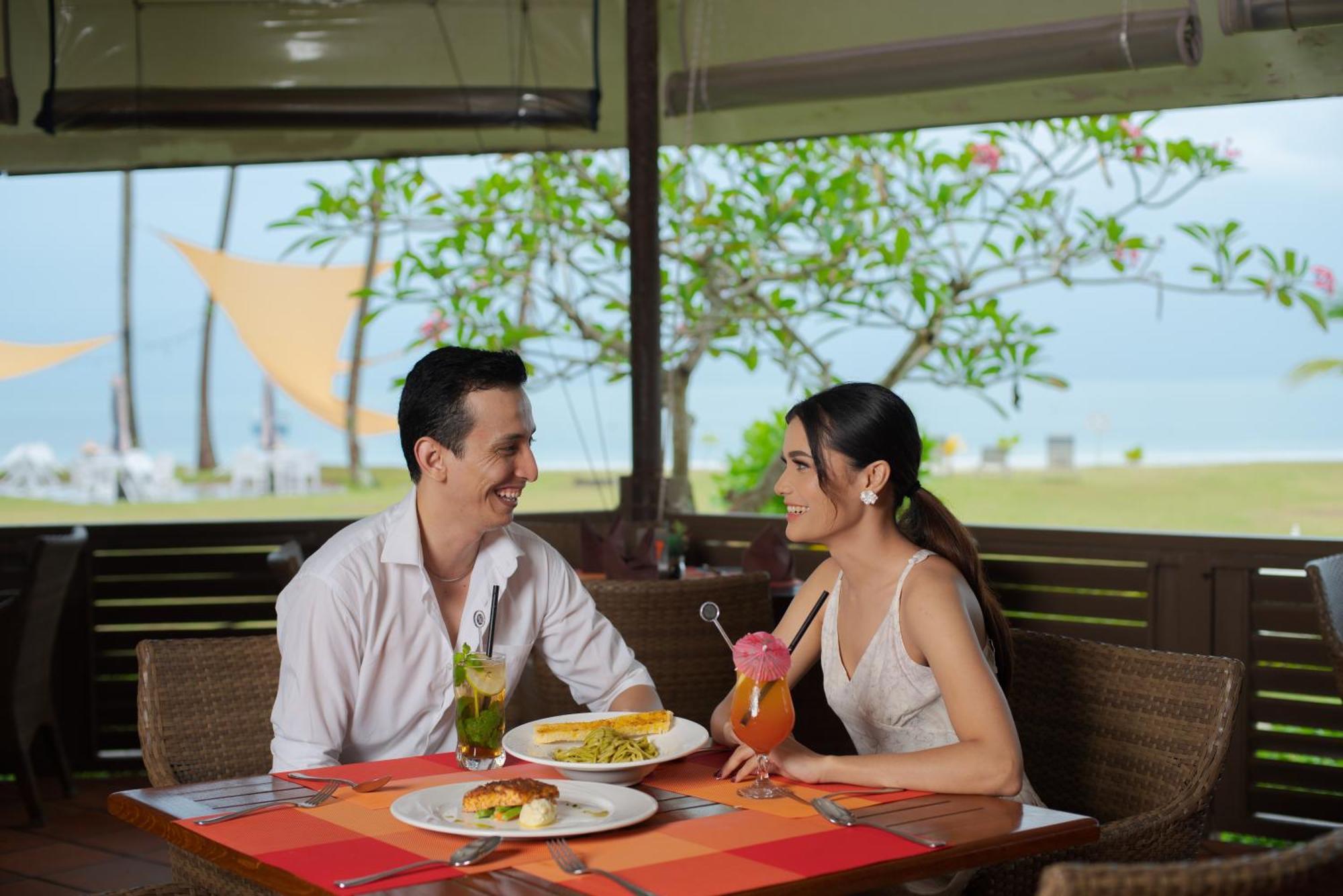 Nirwana Beach Club Lagoi Luaran gambar