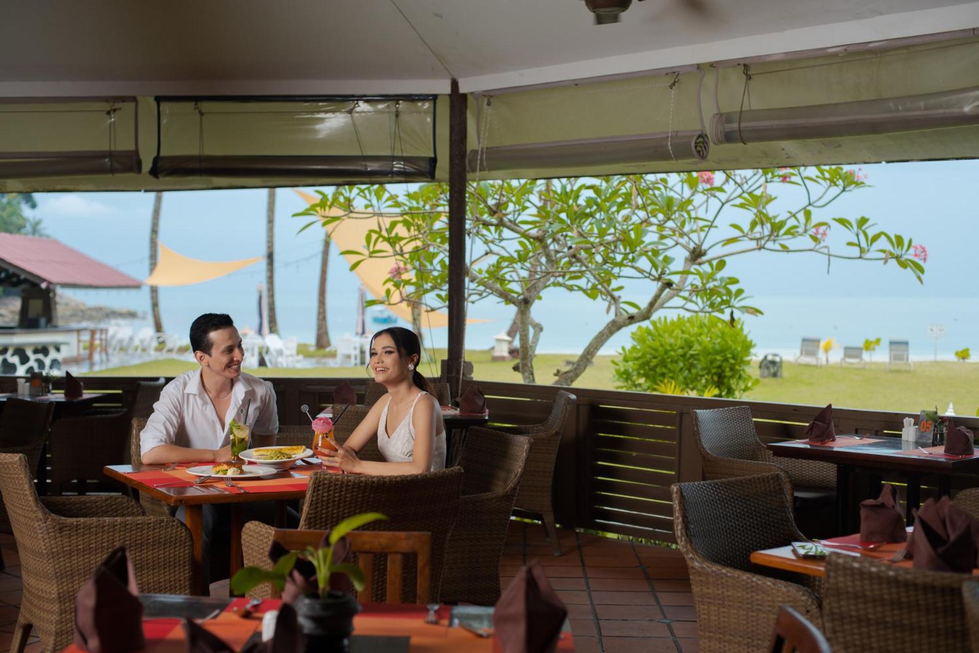 Nirwana Beach Club Lagoi Luaran gambar