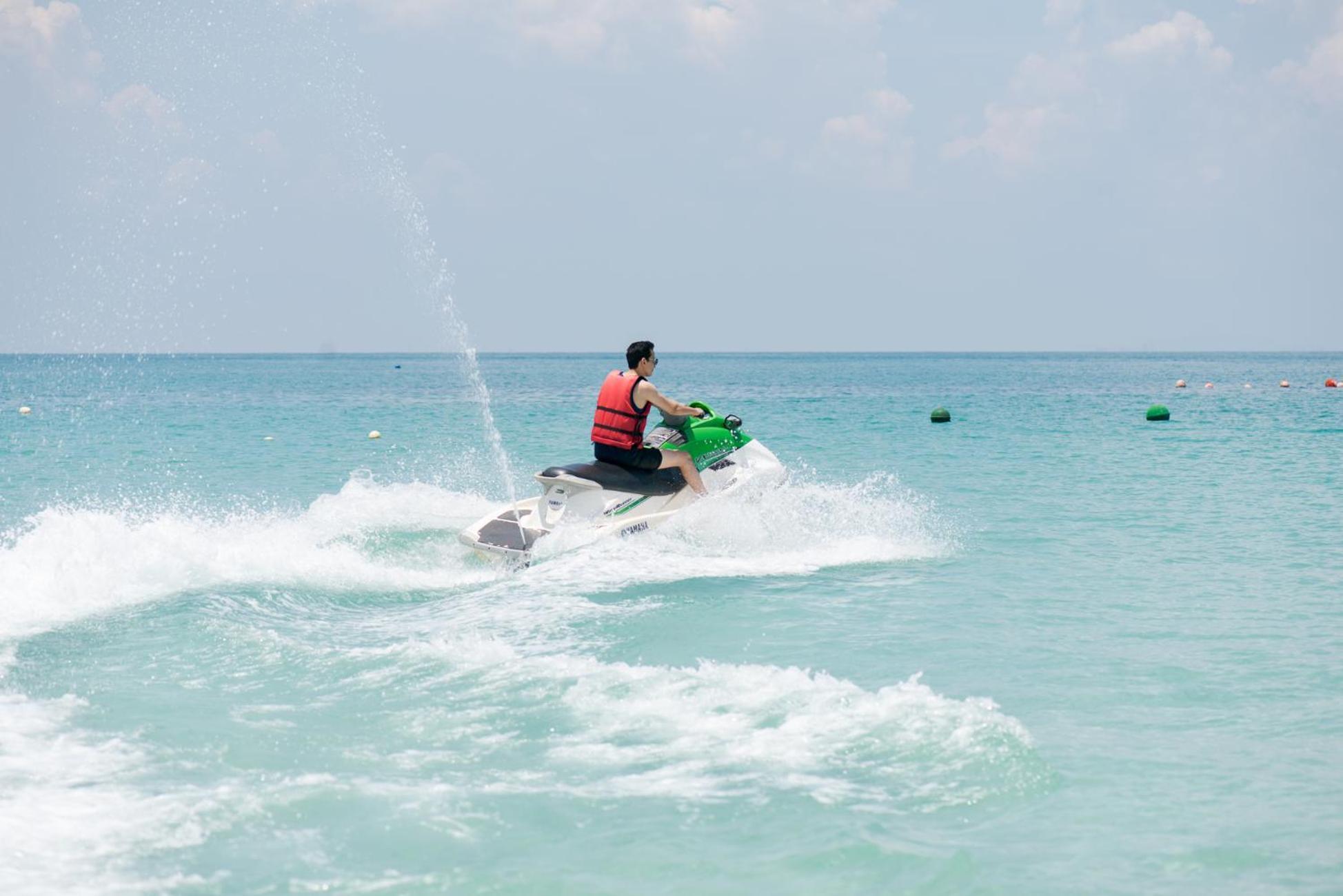 Nirwana Beach Club Lagoi Luaran gambar