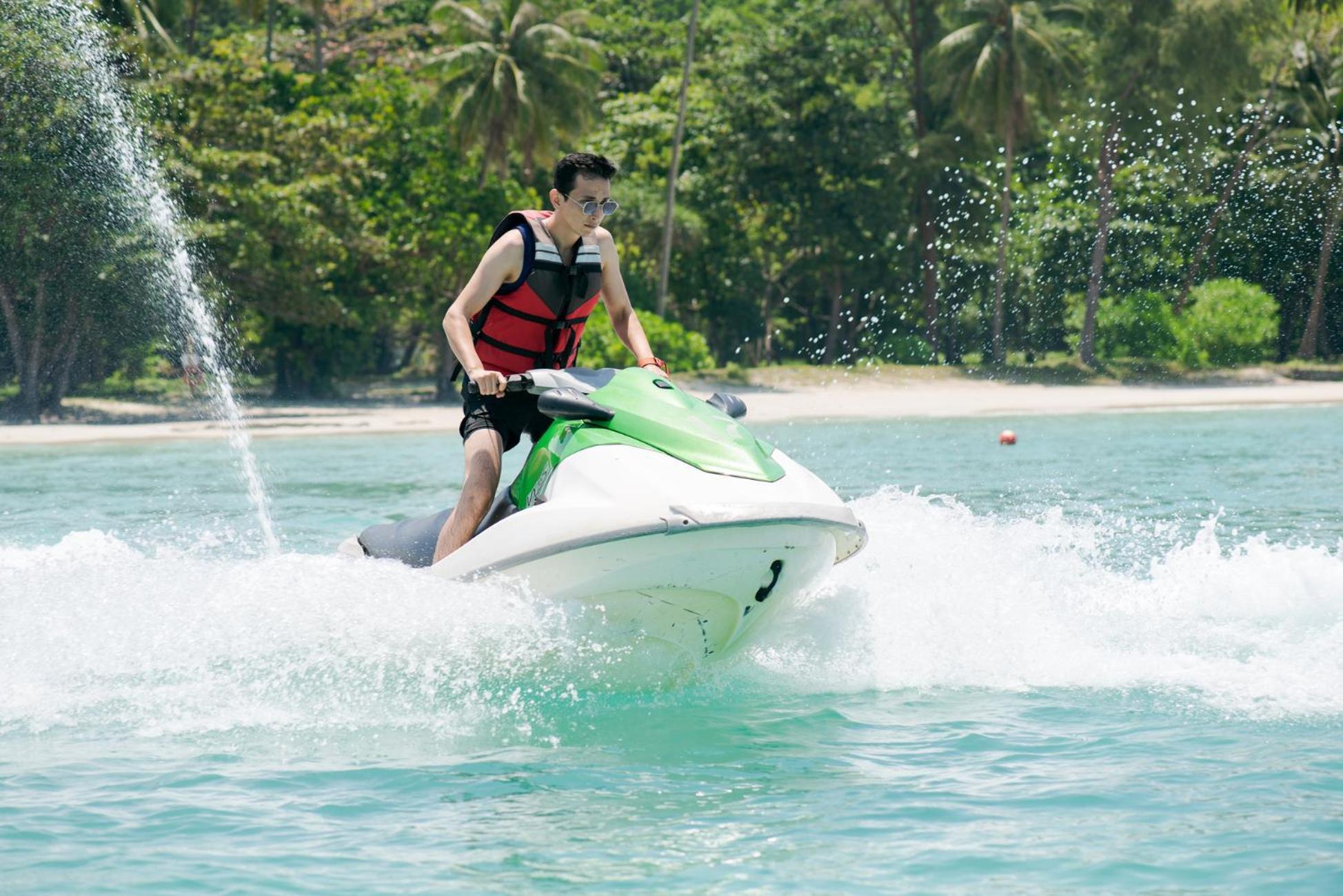 Nirwana Beach Club Lagoi Luaran gambar